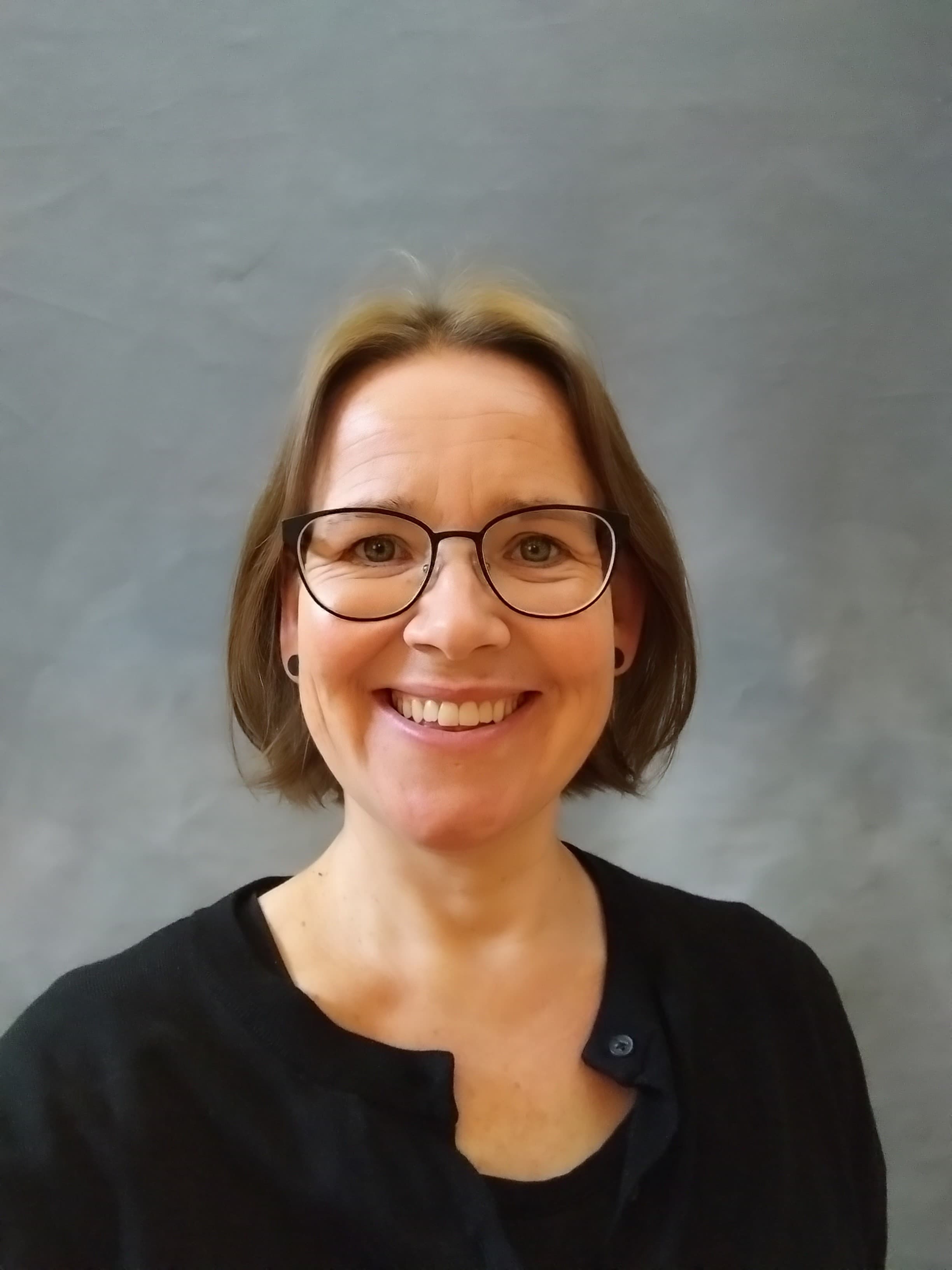 Outi Pakkala — Pihlajalinna