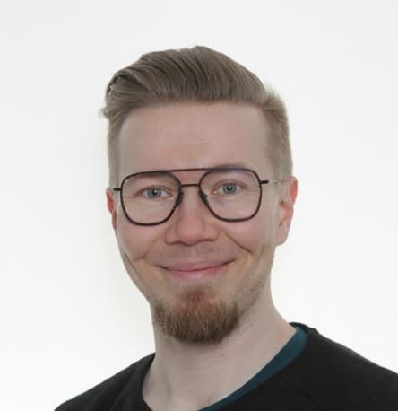 Jukka Voutilainen — Pihlajalinna