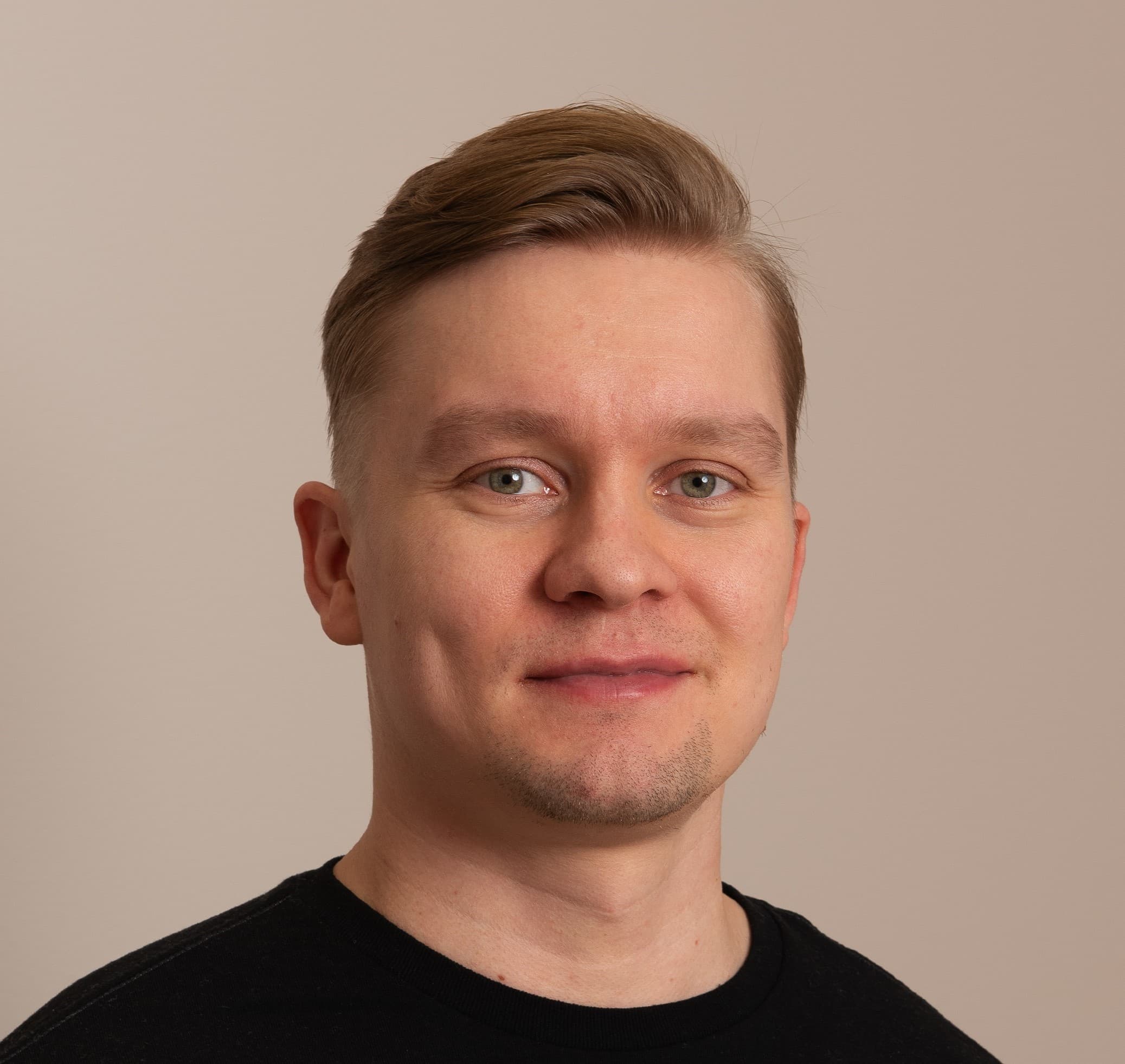 Tuomas Lehtola — Pihlajalinna