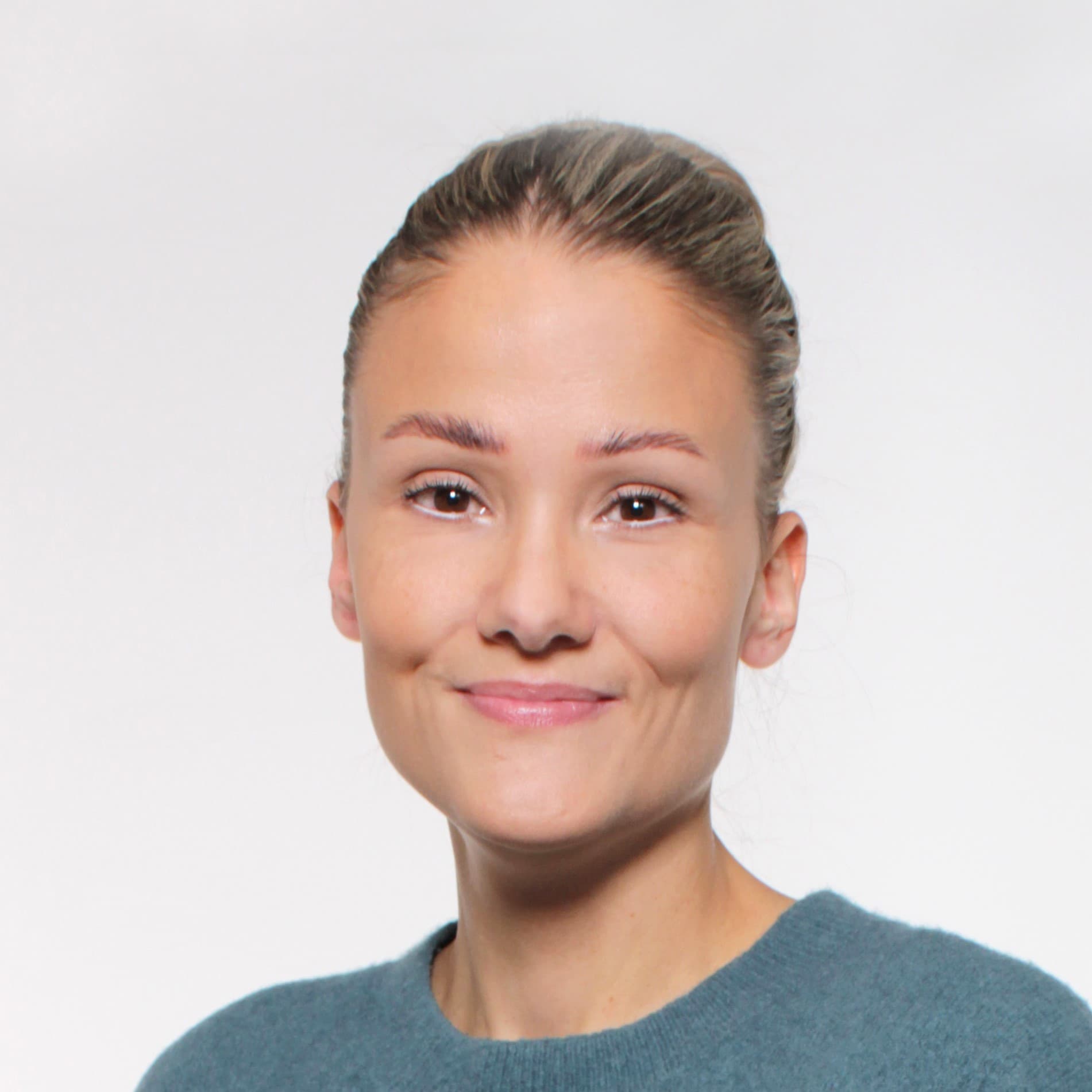 Kaisa Pellinen — Pihlajalinna