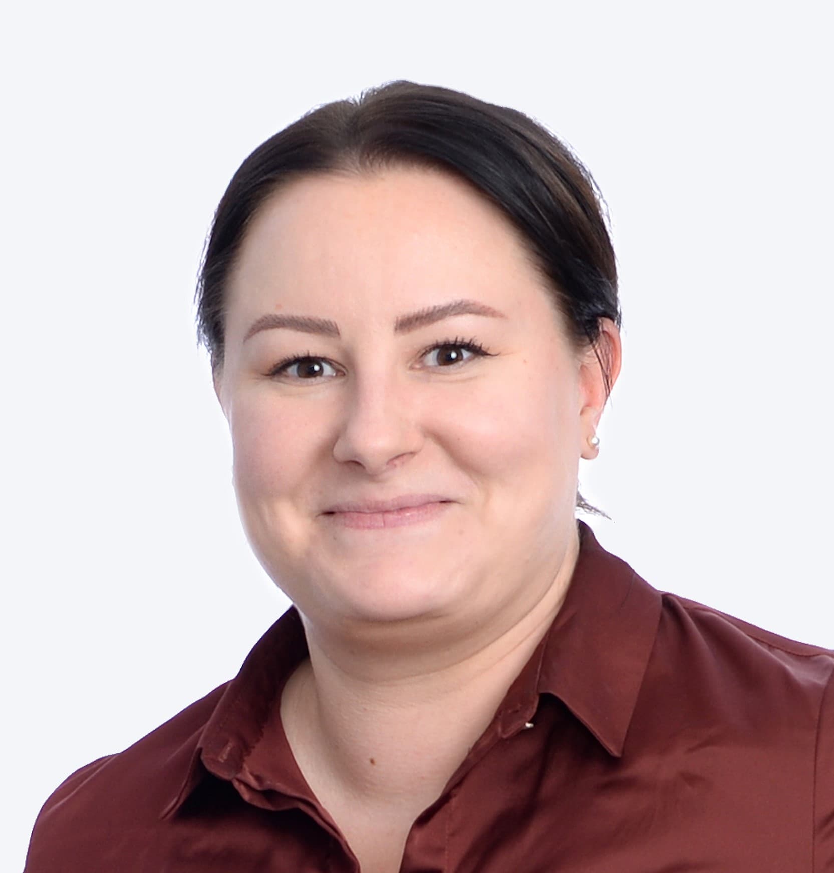 Jenni Karppelin, Lääketieteen lisensiaatti — Pihlajalinna