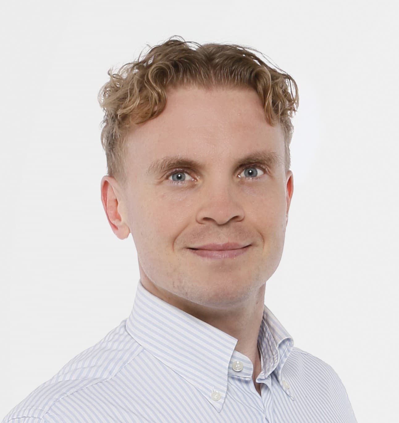 Ossi Niemelä — Pihlajalinna