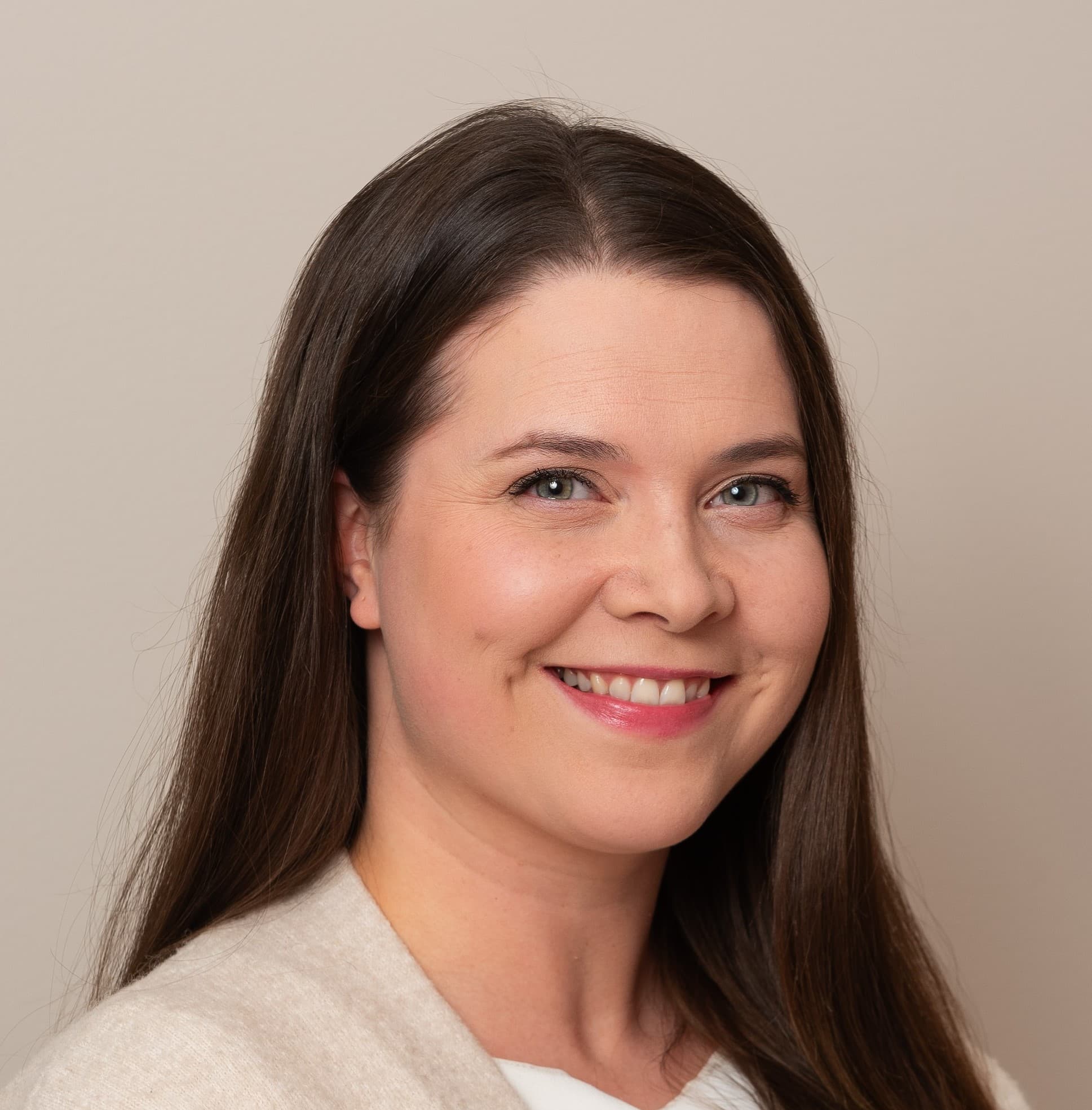 Jonna Erkkilä — Pihlajalinna