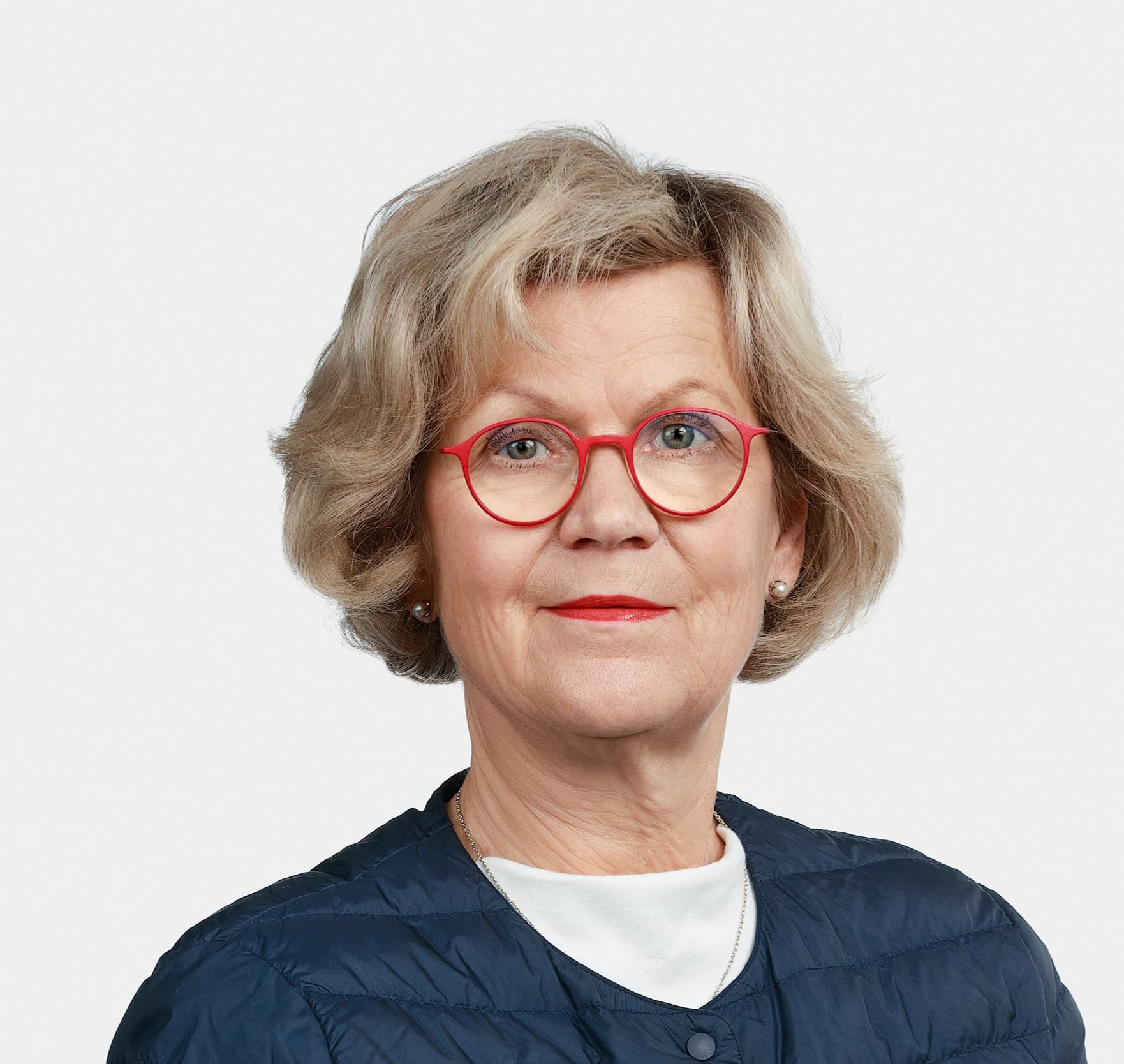 Liisa Karinen — Pihlajalinna