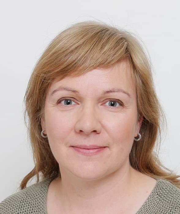 Elina Aurinkoinen Lääketieteen lisensiaatti — Pihlajalinna