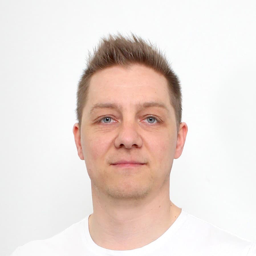 Toni Muukkonen — Pihlajalinna